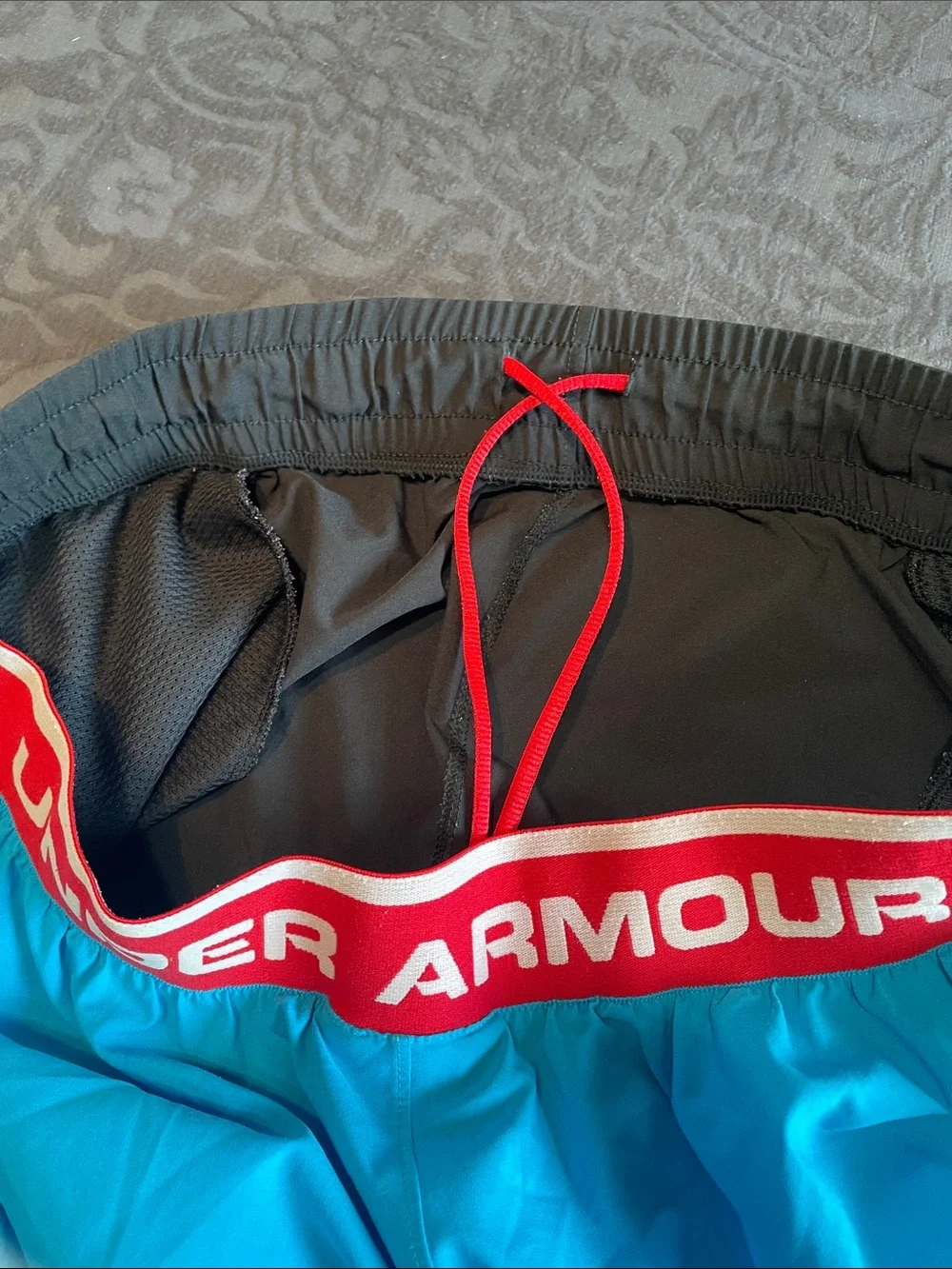 Under Armour Men’s Black Athletic Shorts swim trunks
